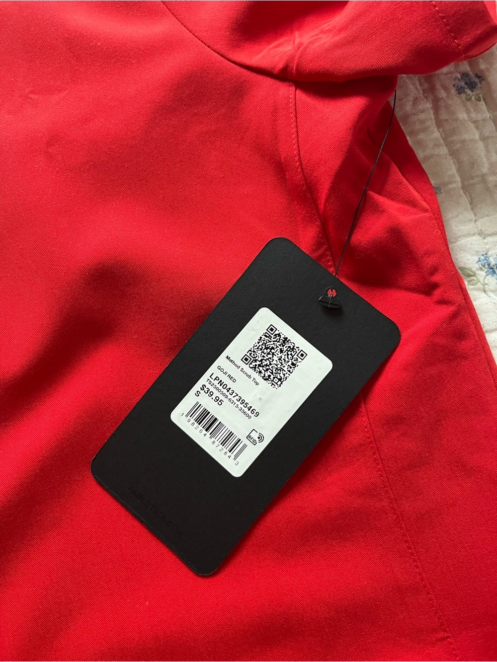 Fabletics Red Scrub Set - Picture 3 of 4